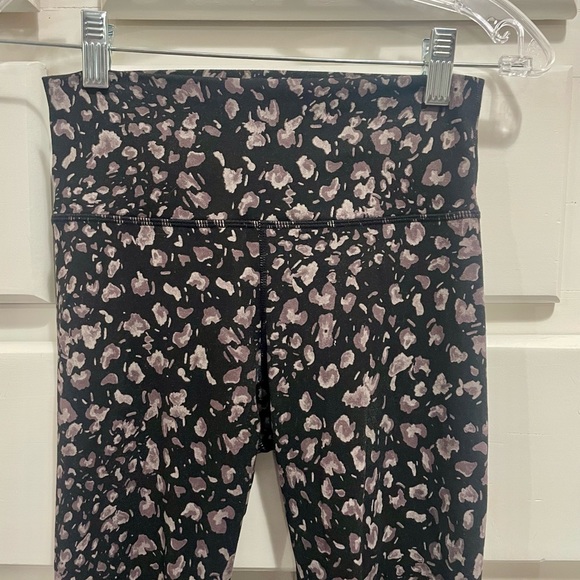Fabletics ‘Define Powerhold’ High-Waisted Leggings - Picture 2 of 3